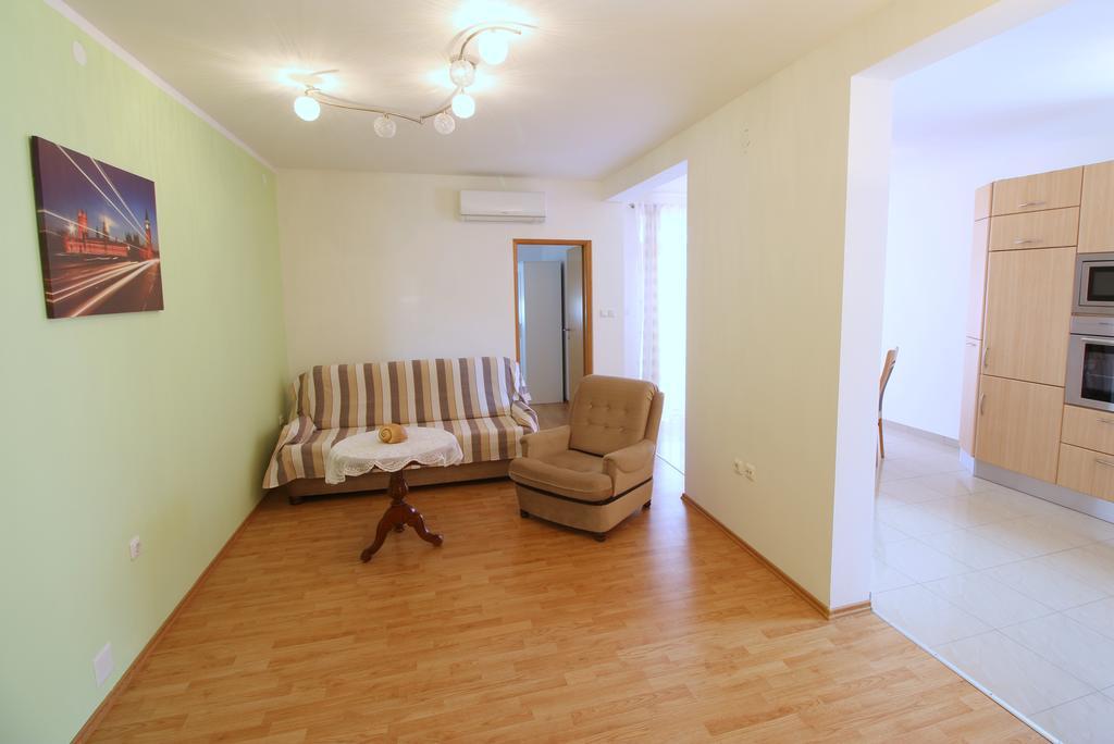 Apartment Luzia Banjole Exterior foto